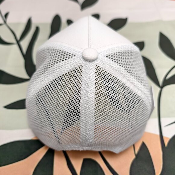 NWT - ALO Yoga casual District Trucker Hat - Picture 3 of 4